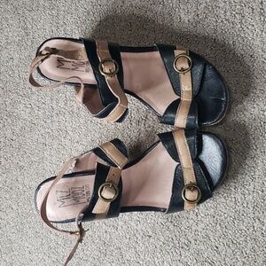 Miz mooz black+tan cork leather sandals 6